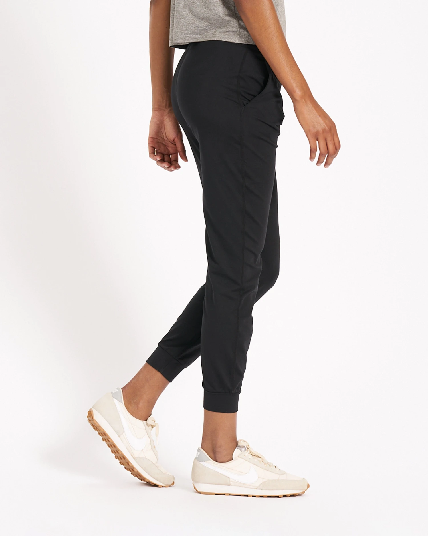 Performance Jogger - Long | Black 2 Performance Jogger - Long | Black - Image 2