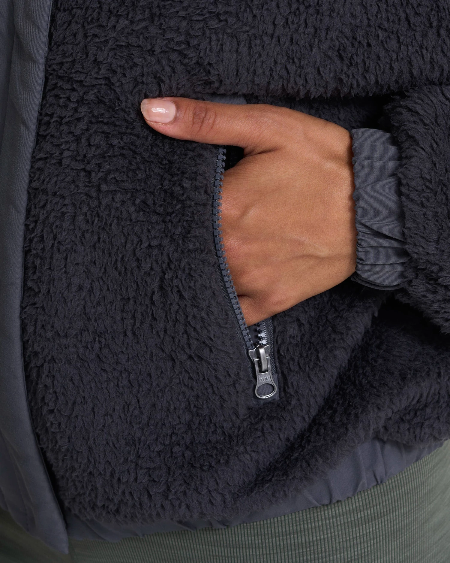 Cozy Sherpa Jacket | Charcoal 7 Cozy Sherpa Jacket | Charcoal - Image 7